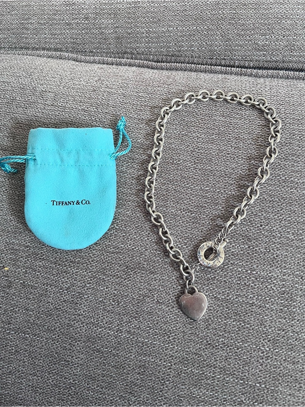Tiffany & Co. Silver Return to Tiffany® Heart Tag Toggle Necklace wit Blue Pouch - Picture 2 of 8